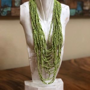 Green glass beaded tiered necklace A2